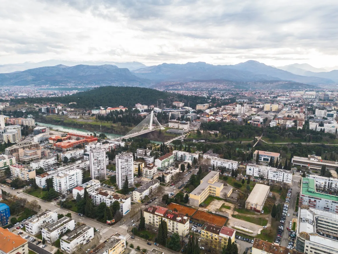 欧盟委员会主席: 黑山2028年加入欧盟的目标是可实现的